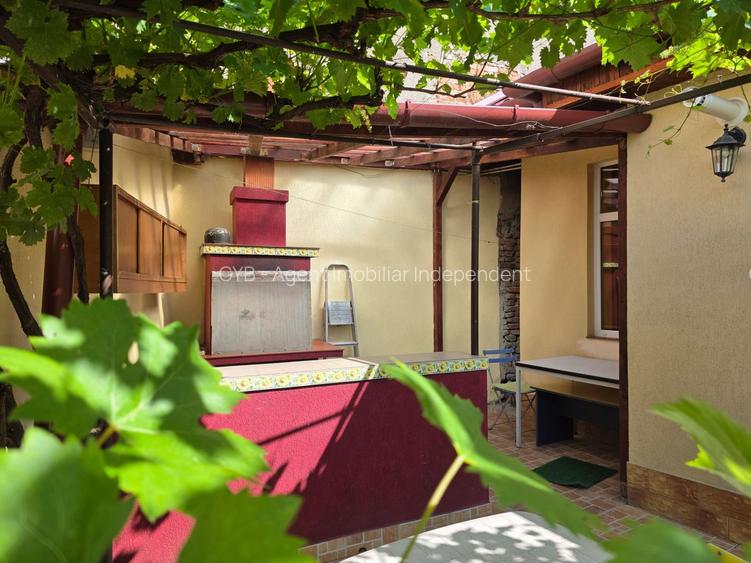 De închiriat apartament cu 2 camere în centru, pe Tudor Vladimirescu - 17