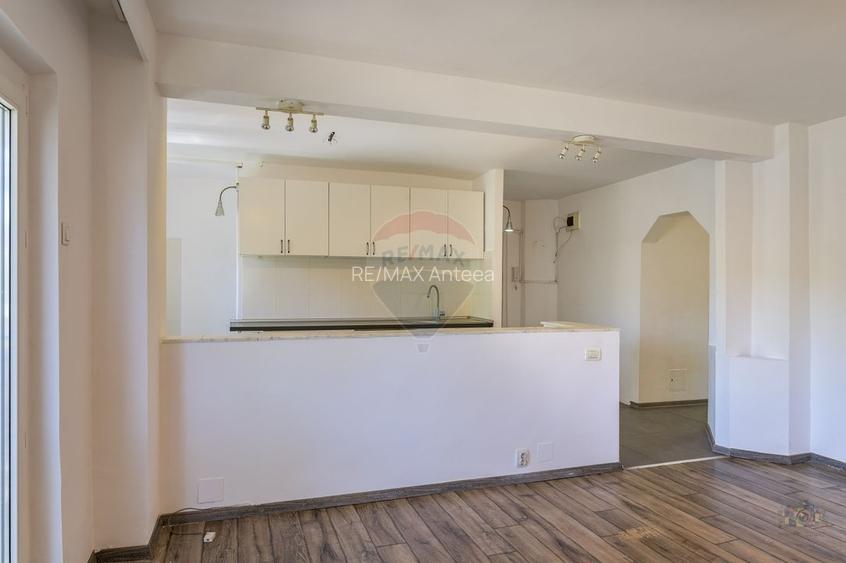 Apartament cu 3 camere de vânzare în zona Lacul Tei - 9