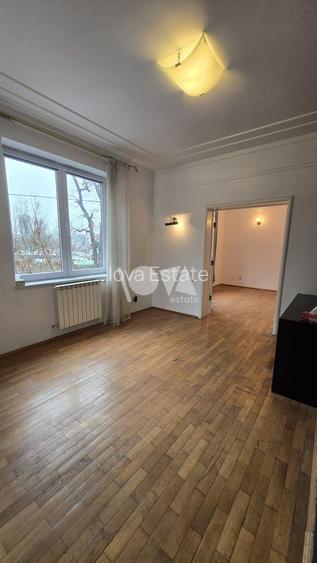 De închiriat: vilă interbelică - stradal - Berzei-190 mp utili - Curte - 6