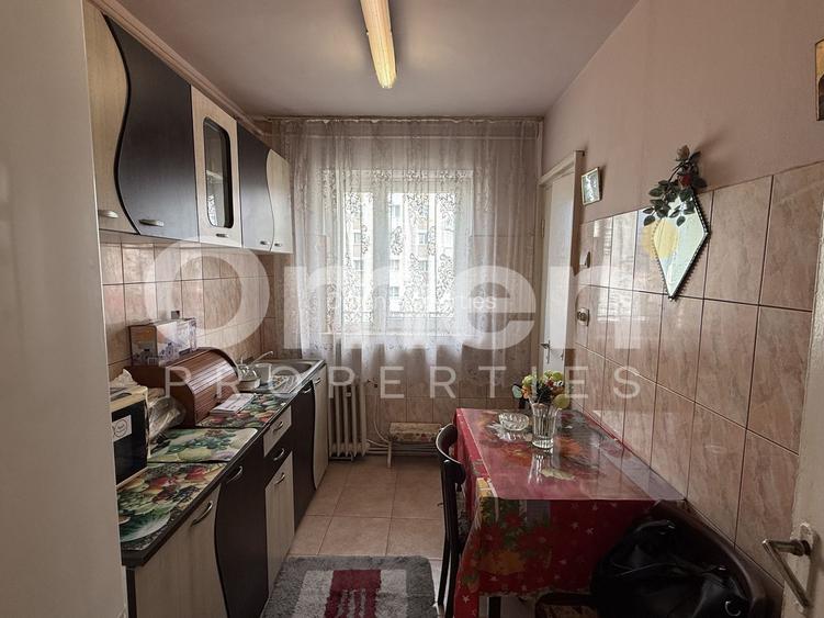Apartament cu 4 camere; 74.66 mp, decomandat, Bd. Decebal - 6