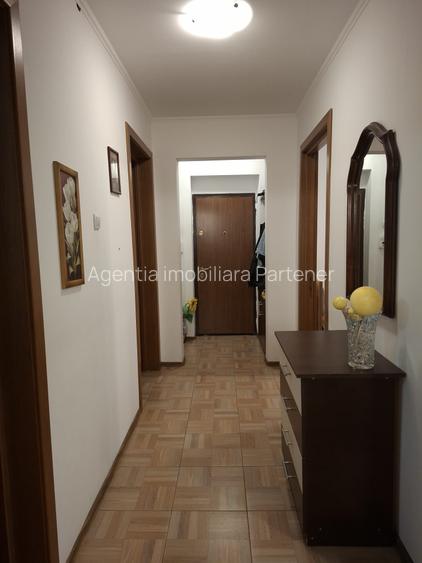 3 camere Exercițiu / fondul vechi , Decomandat / centrala , Amplasament DEOSEBIT - 14