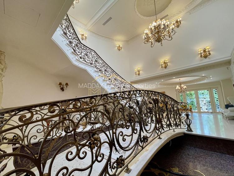 Impressive Villa *1500 SQM usable* 2613 SQM land / Open to the lake - 16