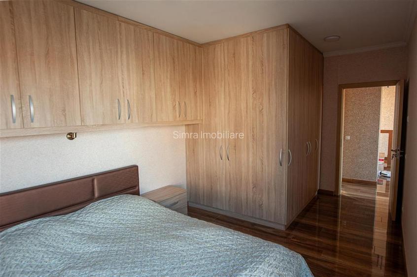 Vila D+P+E cu jaccuzi exterior in Iosia - 15