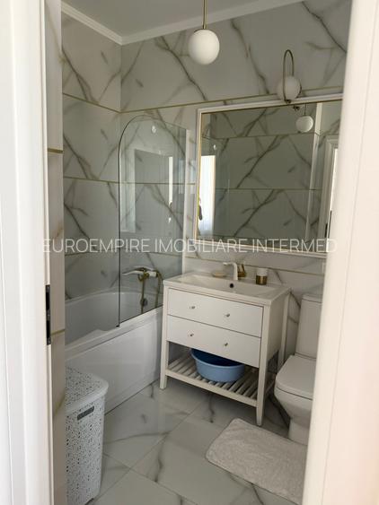 Apartament de închiriat cu 4 camere, zona Faleză Nord - 6