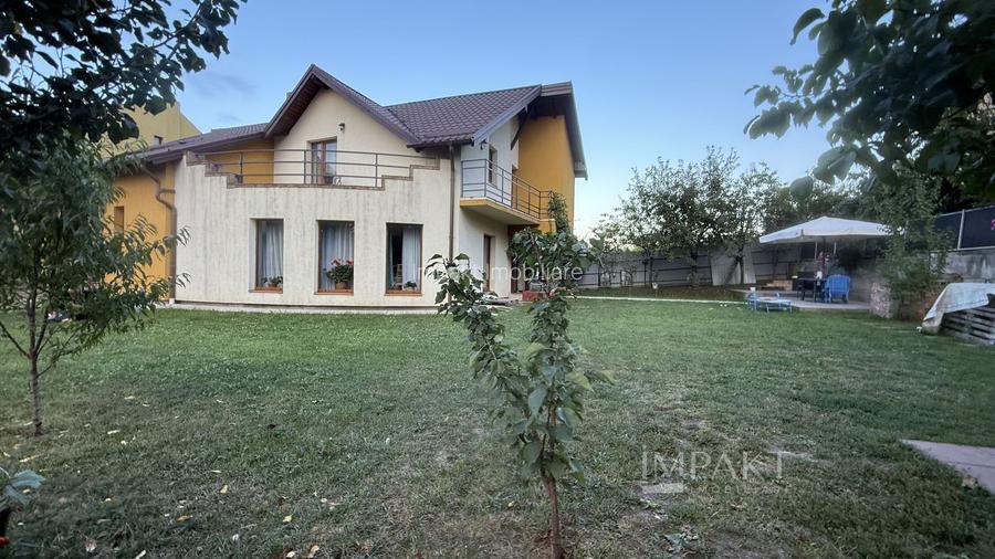 Vila deosebita cu 5 camere pe o strada privata in Borhanci - 15