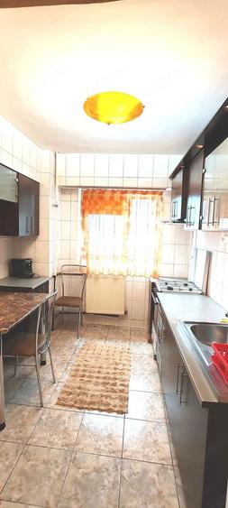 Închiriez apartament 3 camere, Bulevardul Iuliu Maniu, la 50 m metrou - 6