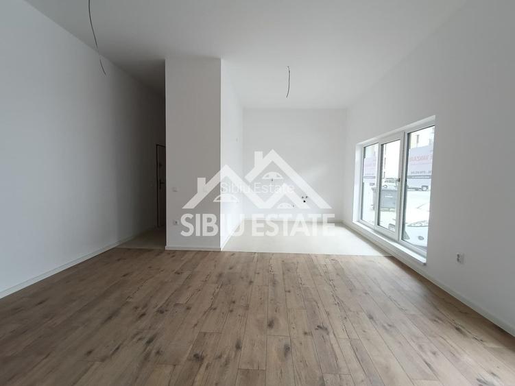 Apartament luminos, ideal locuință sau birou ,parter, 2 locuri parcare - 3