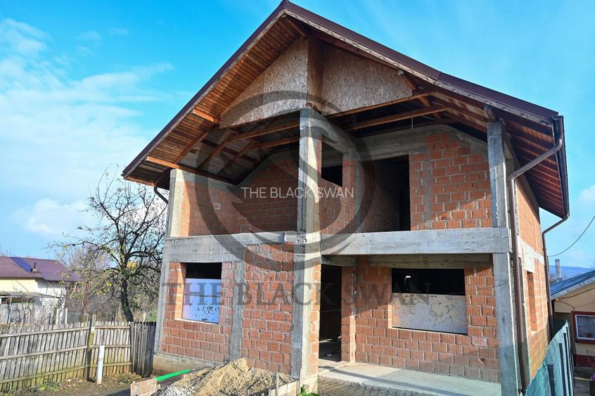 Casa la rosu de vanzare | Iordacheanu - Valea Cucului | Comision 0% - 2
