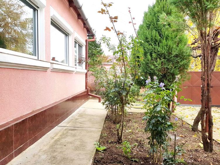Casă / Vilă cu 6 camere de vânzare - 4