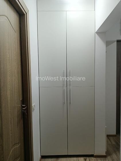 Lipovei |  3 camere | 2 bai | Decomandat | Etaj intermediar - 11