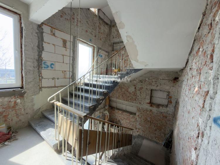 Hotel*** cu 48 camere de vânzare Calea Borsului/CT Park/ CET - 25