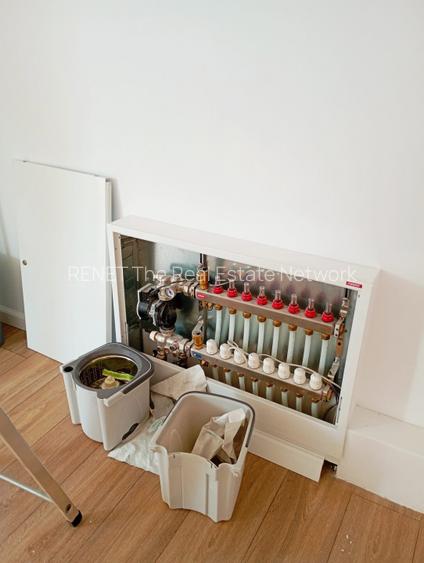 Vila Tunari str. Paris, 5 camere, curte 300  mp, 400 mp construiti - 24