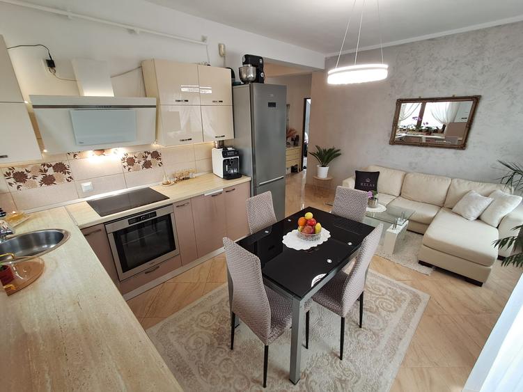 Apartament 3 camere finisaje moderne, parcare privata Apahida