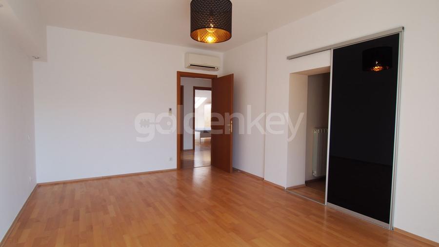 Vila nemobilata cu 7 camere | complex cu piscina | Scoala Americana