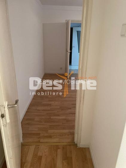 Apartament 3 camere semidecomandat , Bd. 1 Mai ,Sector 6 ,