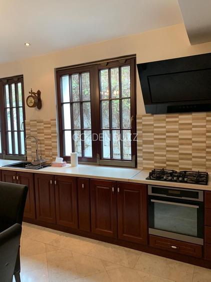 Vilă Individuala spațioasă | Locație premium - 4