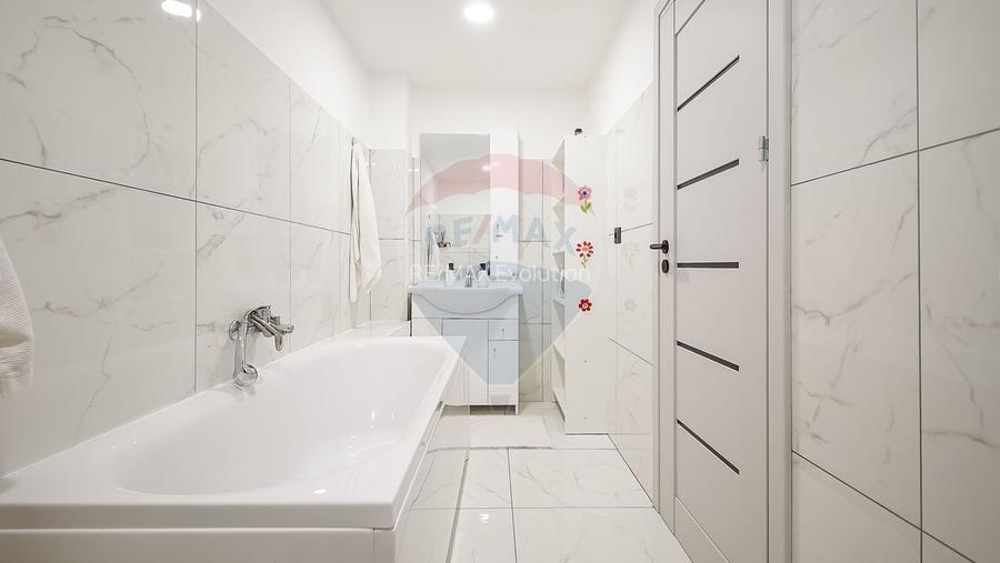 Comision 0 | Casă eficientă energetic, cu piscină, foișor și garaj - 16