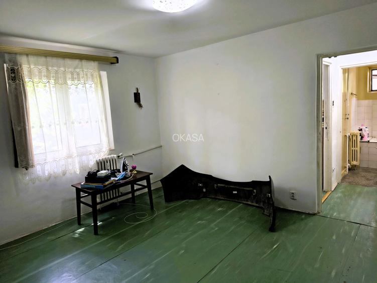 Vanzare Apartament 2 camere, Resita, etajul 1, liniște și acces facil - 9