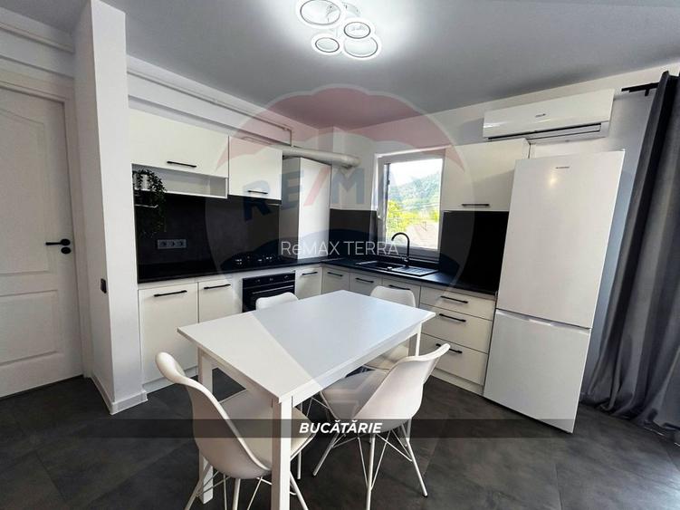DE INCHIRIAT: Apartament cu 3 camere - Centru Vechi - 6