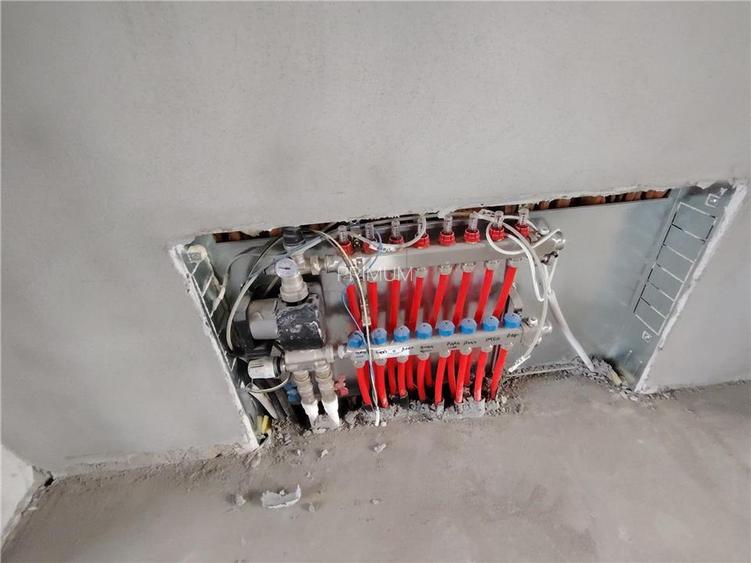 Duplex foarte spatios - 3 bai - 2 dormitoare matrimoniale - 9