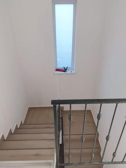 FARA COMISIOANE casa cu 4 - 5 camere P+1+pod 2 placi terasa cam tehnic la cheie