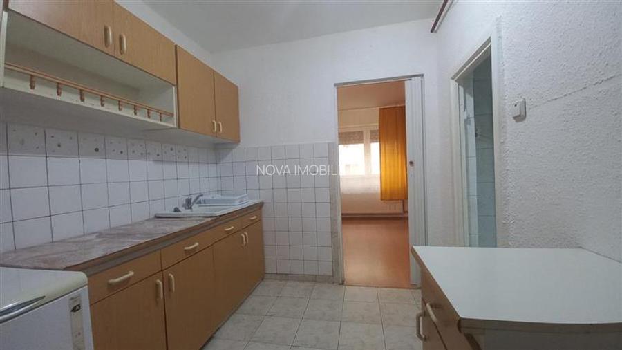 Tractorul - camera cu baie si bucatarie 1000 lei luna - 5