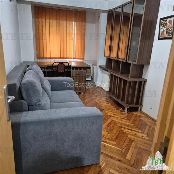 Apartament cu 4 camere renovat complet - 10