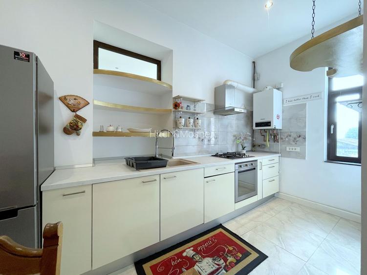 Apartament cu 3 camere de inchiriat - Piata Sinaia - Comision 0% - 15