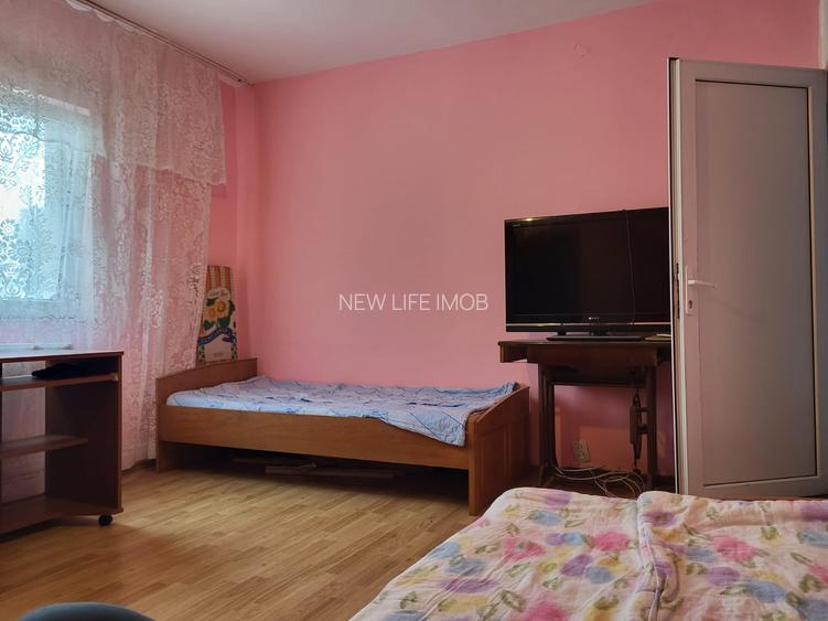 Anda , 3 camere , centrala gaze , etaj intermediar - 4