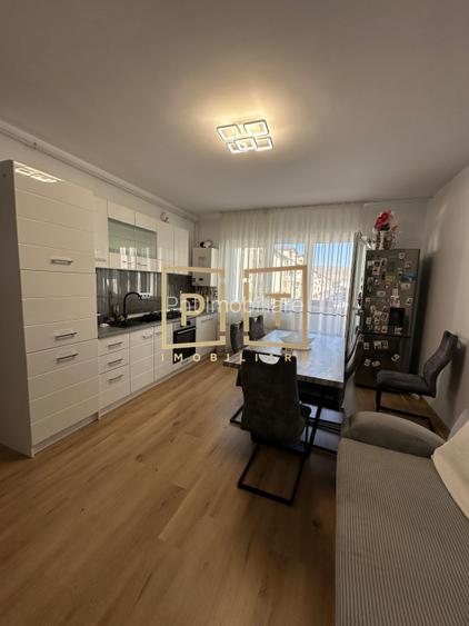 Apartament de vanzare cu 3 camere, 54 mp , balcon, zona Terra! - 3