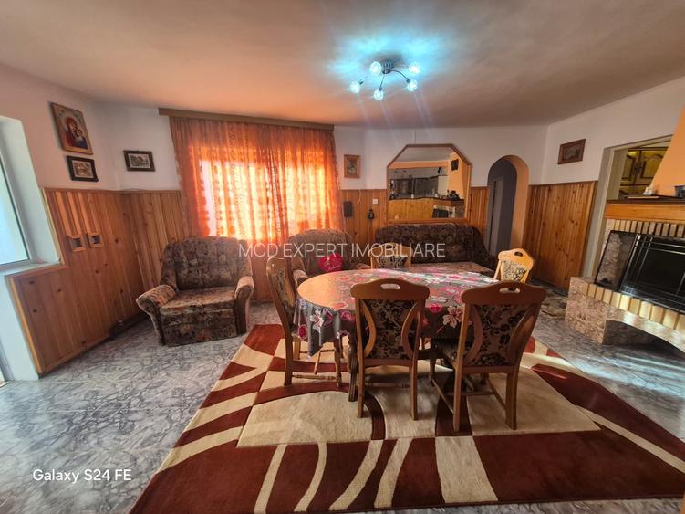 Casă cu anexă și teren generos de 1.600 mp - 3