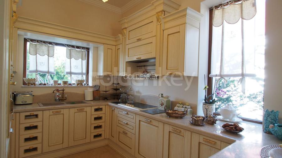 Vila reprezentativa cu finisaje premium | piscina | 1350mp - 8