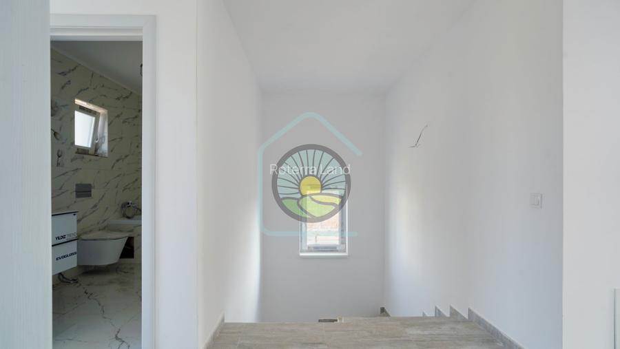 CASA  5 CAMERE IZVOR-TARLUNGENI - 16