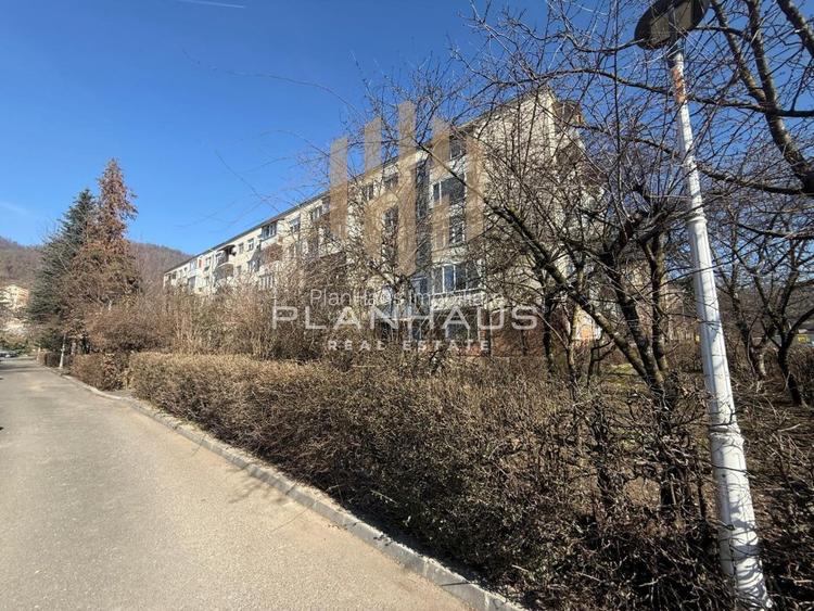 Apartament 3 camere ,ultrafinisat, Victor Babes ,zona Petre Dulfu ,etaj 2  - 13