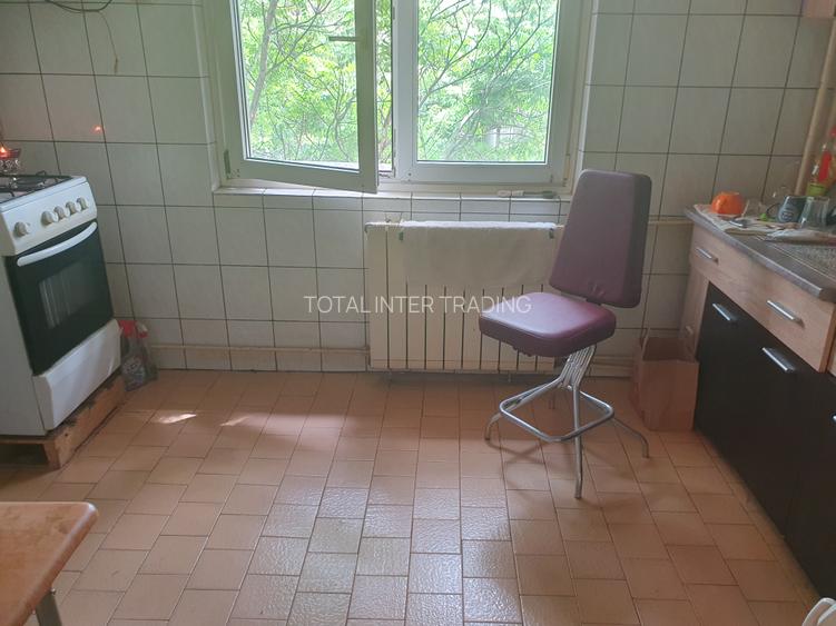 Vanzare 2 camere-2/8-decomandat-!3 Septembrie-Novaci-bl 89-reabilitat-114000 E - 11
