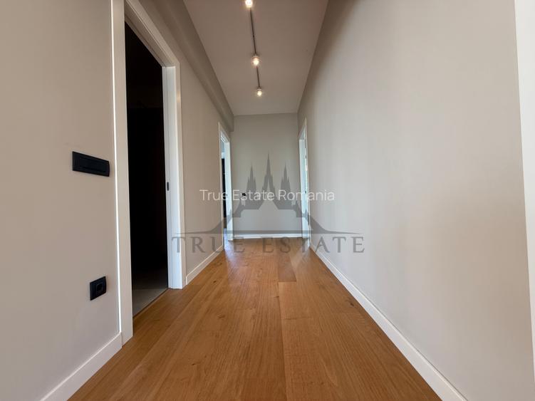 Penthouse cu vedere spectaculoasa catre Lac - 13