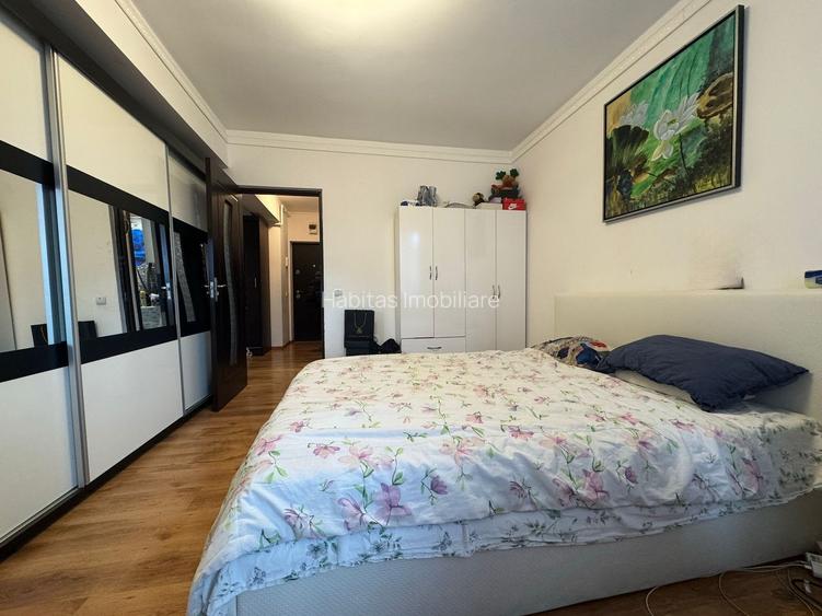 Apartament 3 camere, 70 mp cu parcare, et3, Str Florilor - Floresti - 12