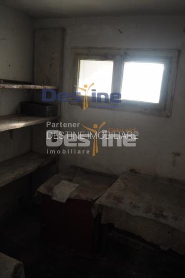 VAND CASA IN CENTRUL VECHI,DEJ,CURTE COMUNA,NECESITA RENOVARE - 11