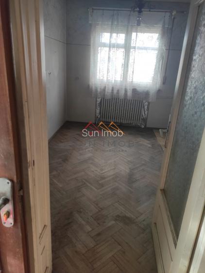 Casa D+P+E, an 1980, teren 285 m2, zona foarte buna, Campina, Prahova - 5