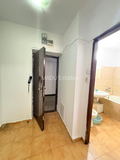 Spatiu la parter vizavi de Magazinele Marius, Ritmului Pantelimon, parter, 31 mp - 7