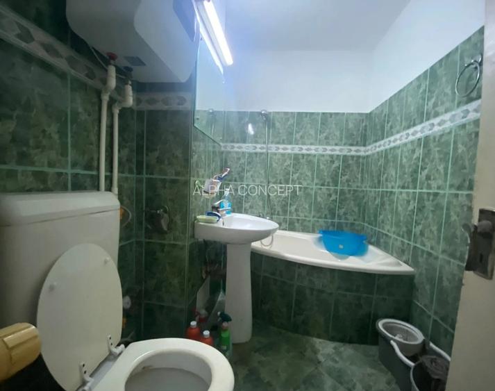 INEL 2-BRICK 4 camere decomandat superpret-114900Euro! - 3