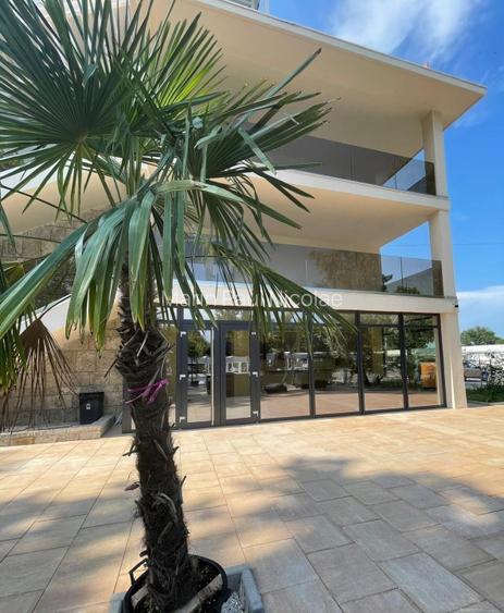 Hotel complet renovat | 66  unitati cazare | situat central in Mamaia, Constanta - 3