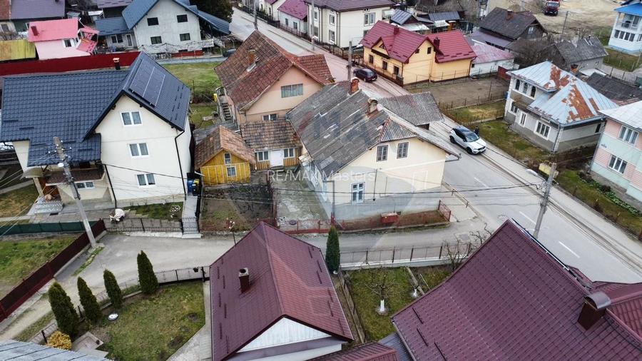Casă de vânzare în GURA HUMORULUI zona Ariniș 250 mp teren - 5