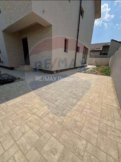 Casa de vanzare cu 5 camere și curte – Bragadiru - 8