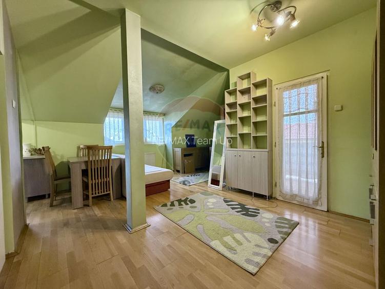 Apartament cu 3 camere în Andrei Mureșanu