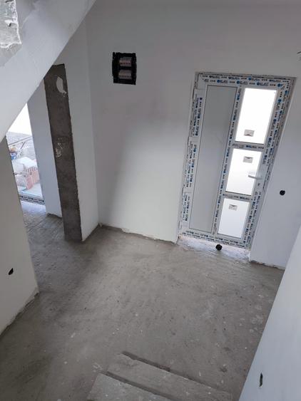 FARA COMISIOANE in Bacu casa cu 5 camere 2 bai P+1+pod terasa finisaje la cheie