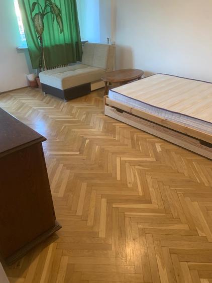 4 camere decomandate | 108 mp | 3 balcoane | parcare | centru/ Cipariu