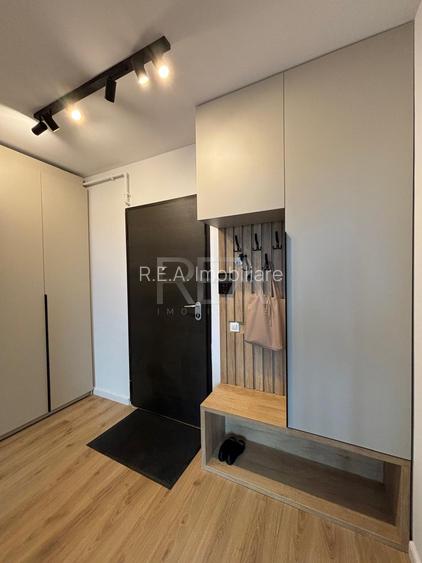 Garsoniera, Exigent Plaza - 11