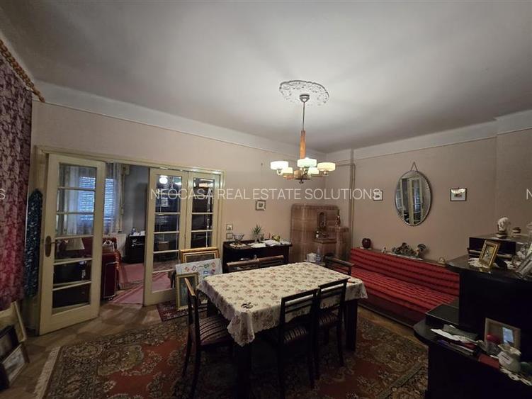 VILA INTERBELICA PE O STRADA LINISTITA - 9