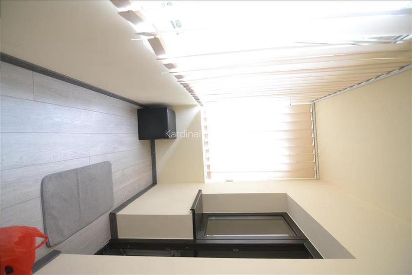 Apartament 3 camere decomandat 2 bai.2 balcoane  etajul 2   Judetean - 27